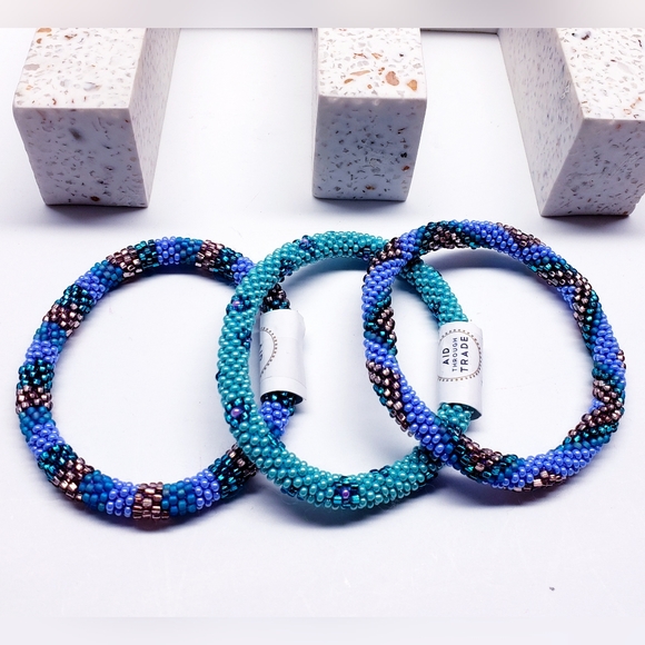 MALDIVES -Original Roll-On® Bracelets, 7" round, made in Nepal #3 (3 pieces) - Picture 3 of 7